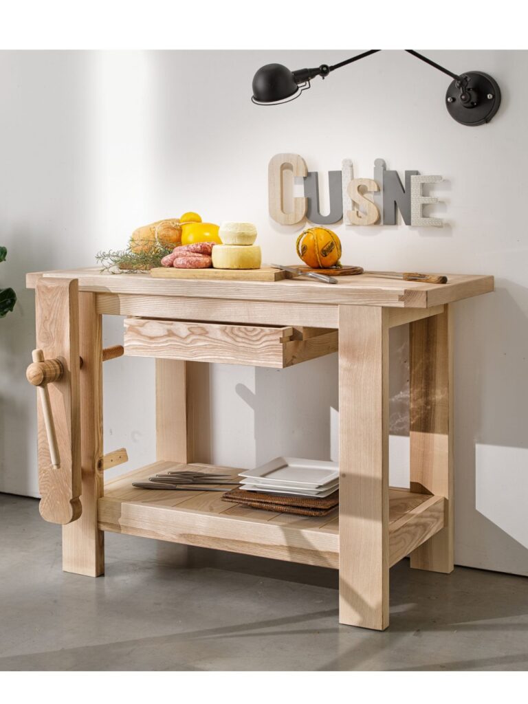 Banco cucina in legno massello con morsa e ripiano